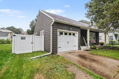 724 Crescent Road