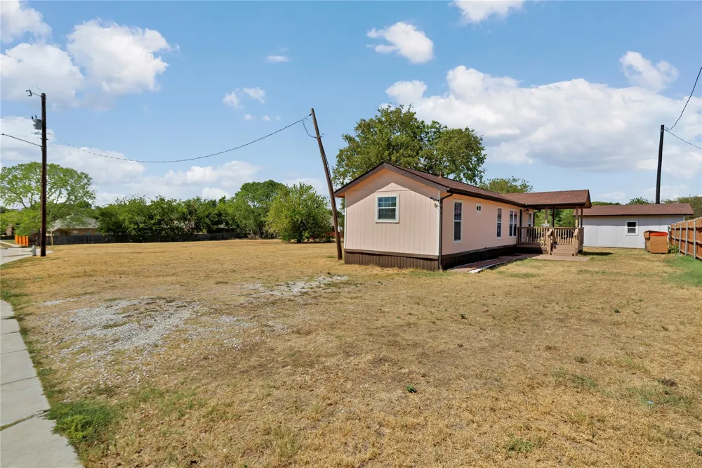 4405 Ray White Rd Fort Worth, TX 76244