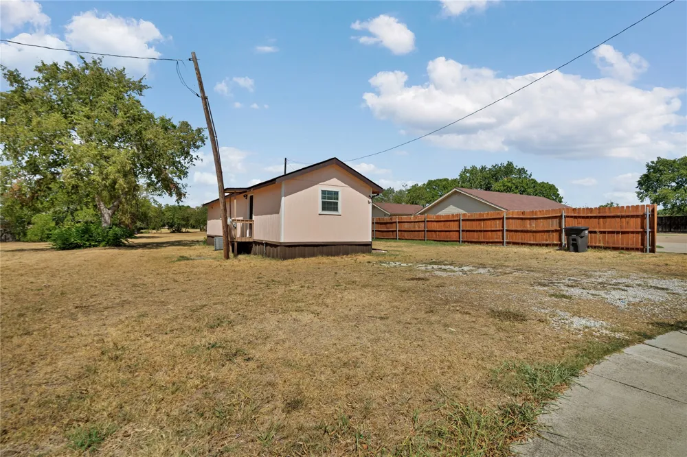 4405 Ray White Rd Fort Worth, TX 76244