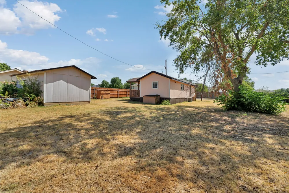 4405 Ray White Rd Fort Worth, TX 76244