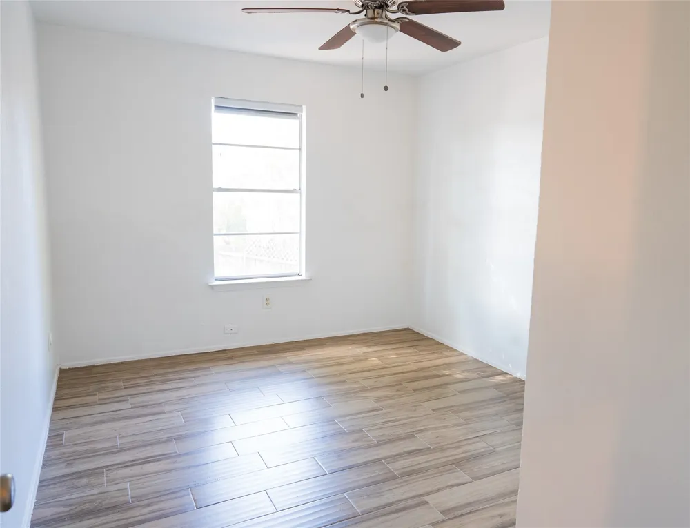 2904 S Fielder Road Arlington, TX 76015