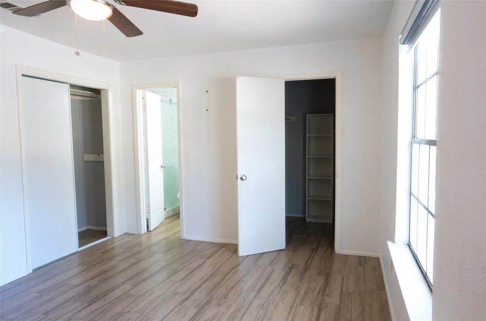 2904 S Fielder Road Arlington, TX 76015