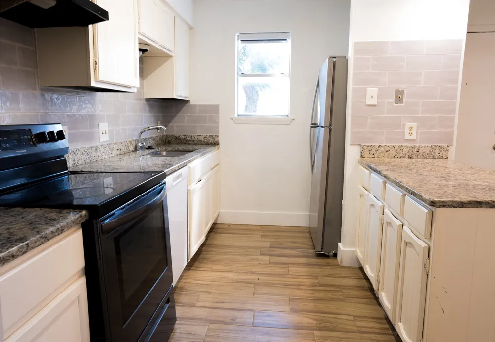 2904 S Fielder Road Arlington, TX 76015