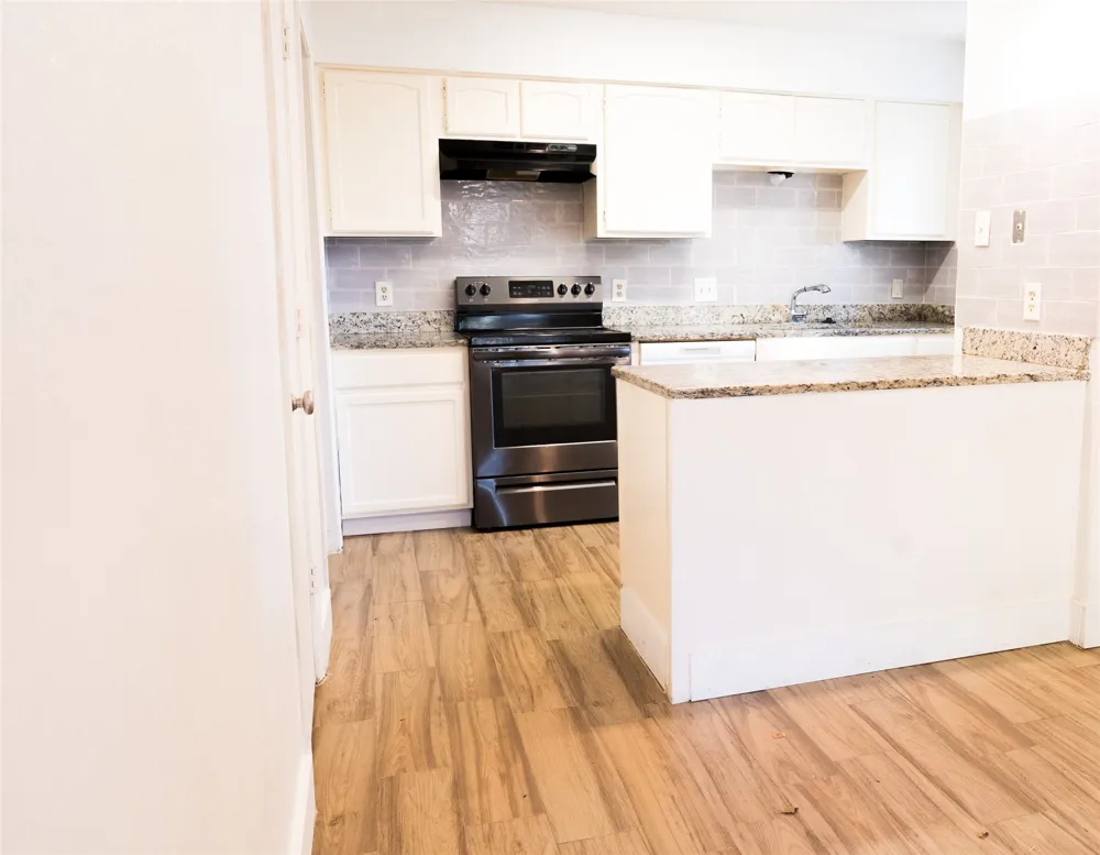 2904 S Fielder Road Arlington, TX 76015