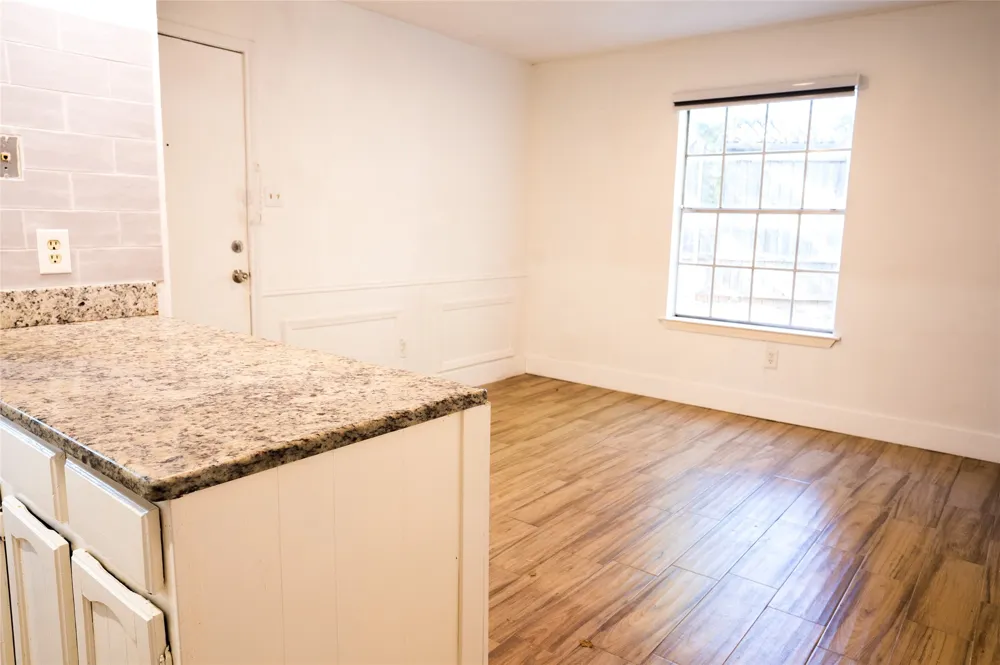 2904 S Fielder Road Arlington, TX 76015