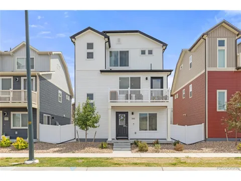 18260 E 51st Place