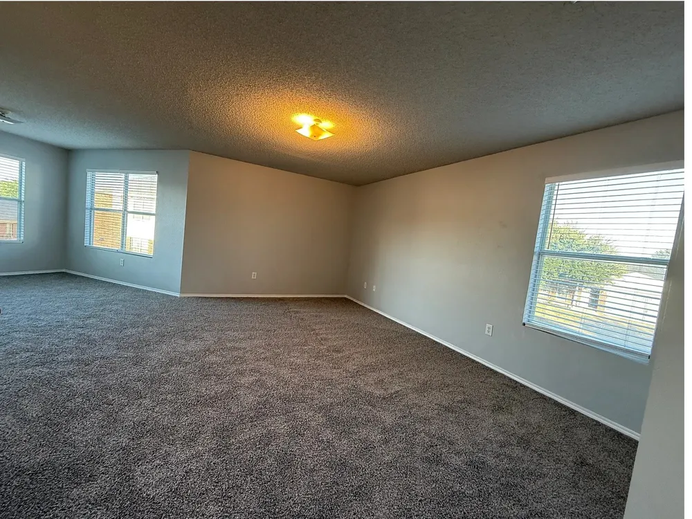 801 Flamingo Drive Saginaw, TX 76131