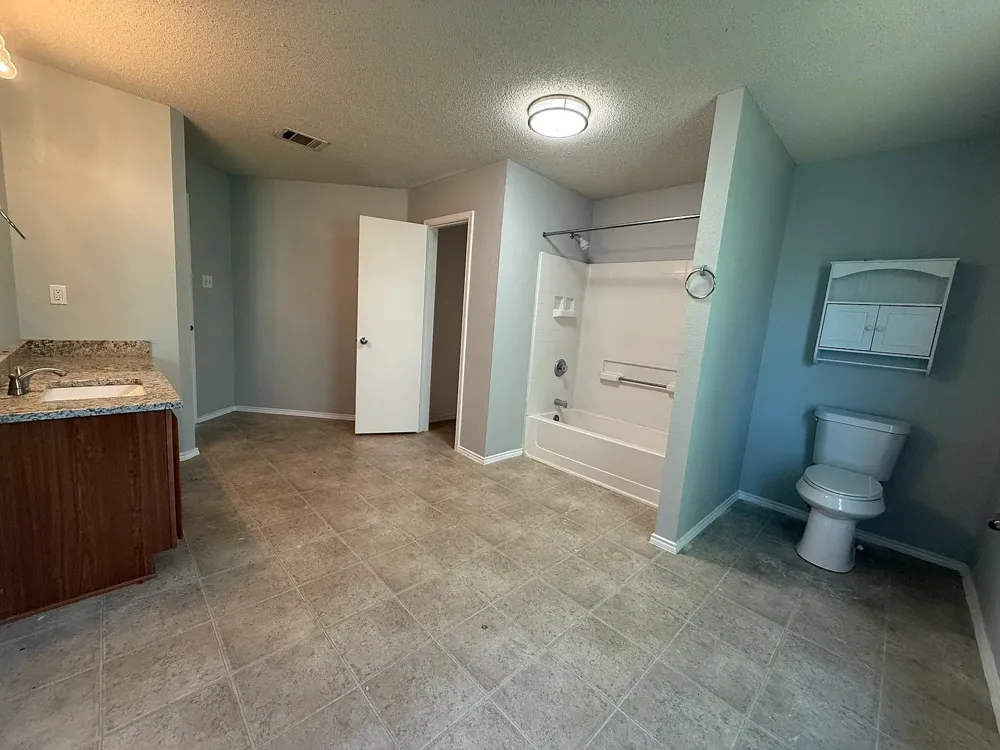 801 Flamingo Drive Saginaw, TX 76131