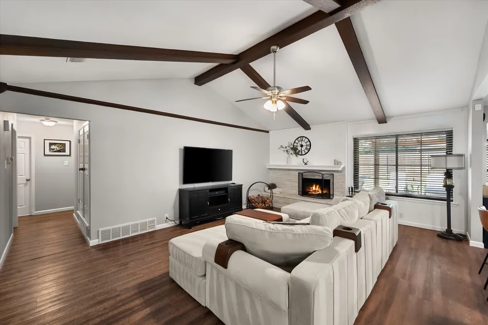 7621 Oak Ridge Drive North Richland Hills, TX 76182