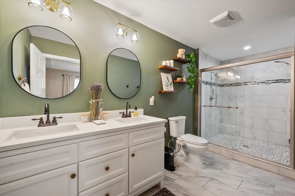 7621 Oak Ridge Drive North Richland Hills, TX 76182