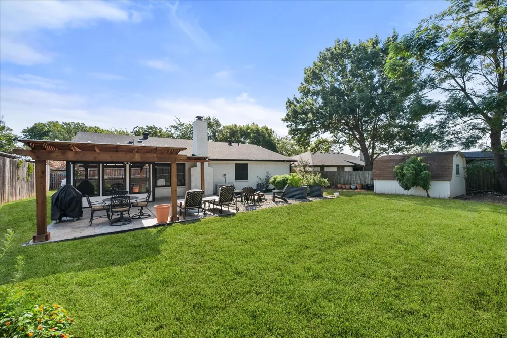 7621 Oak Ridge Drive North Richland Hills, TX 76182