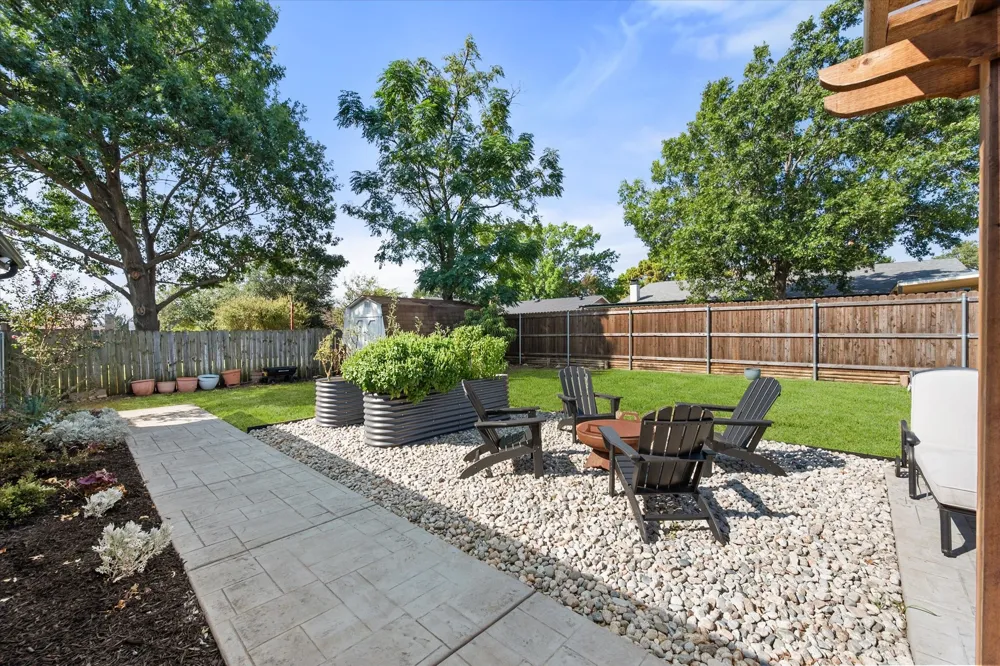 7621 Oak Ridge Drive North Richland Hills, TX 76182
