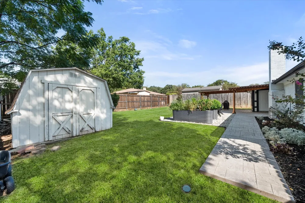 7621 Oak Ridge Drive North Richland Hills, TX 76182