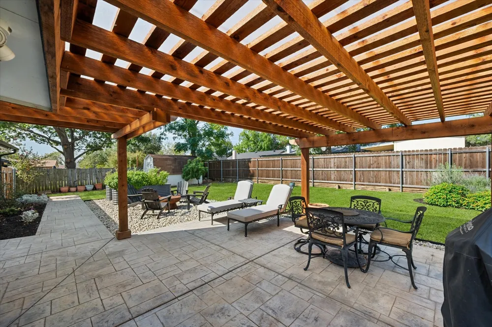 7621 Oak Ridge Drive North Richland Hills, TX 76182