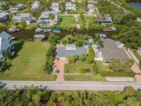 1831 BAYSHORE DRIVE