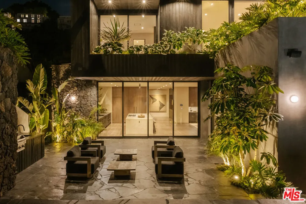 3710 Goodland Avenue Studio City, CA 91604