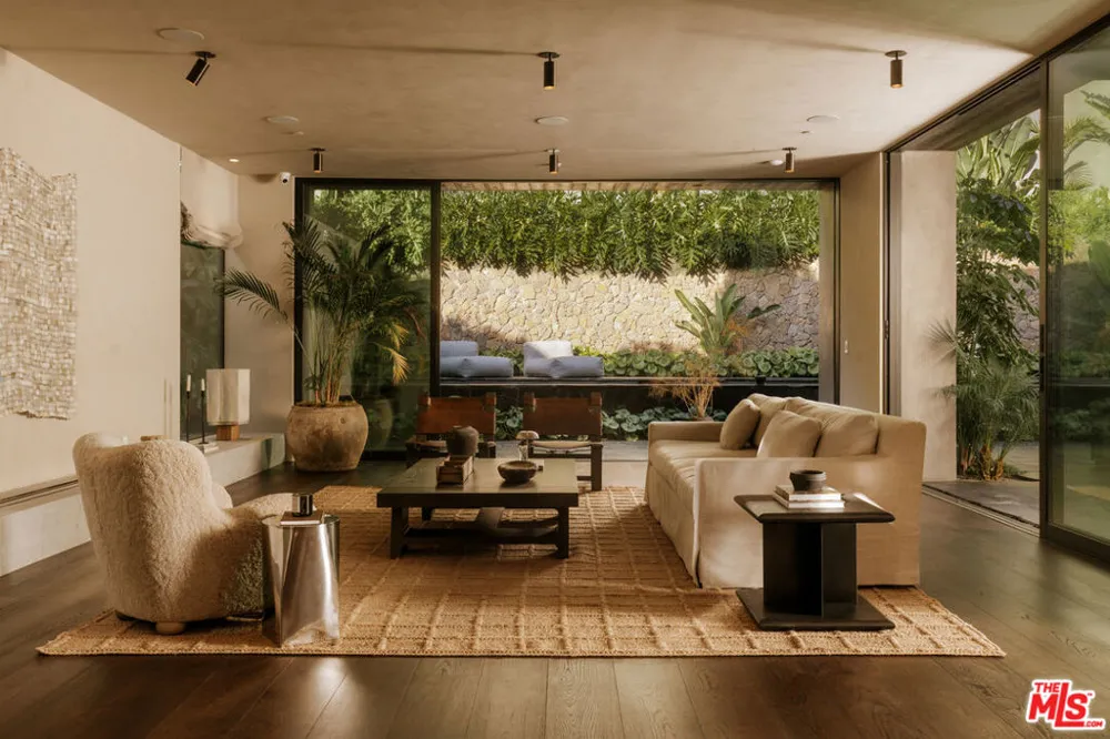 3710 Goodland Avenue Studio City, CA 91604