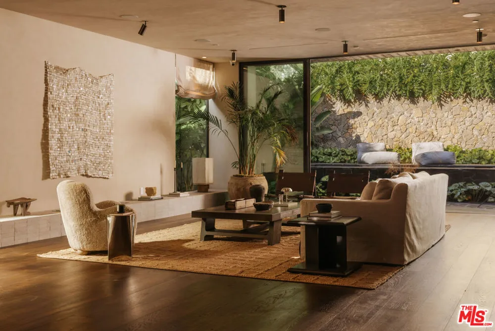 3710 Goodland Avenue Studio City, CA 91604