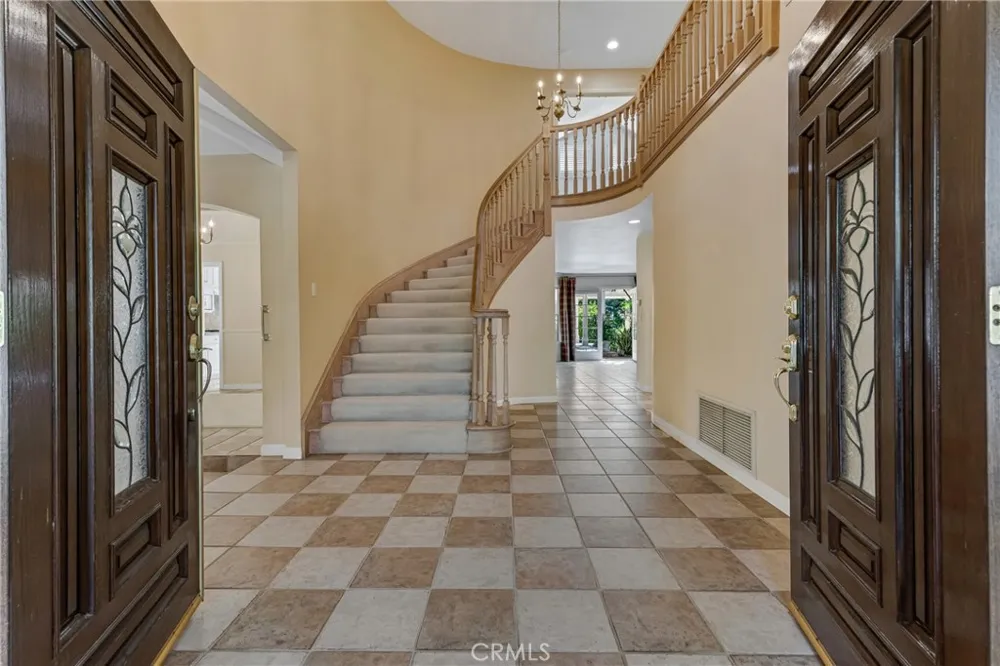 18615 Hillsboro Porter Ranch, CA 91326