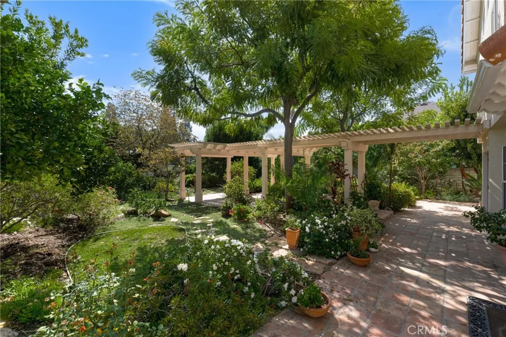 18615 Hillsboro Porter Ranch, CA 91326