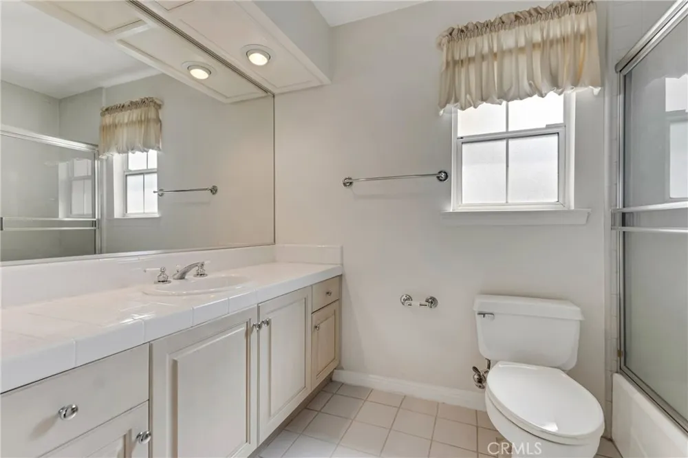18615 Hillsboro Porter Ranch, CA 91326
