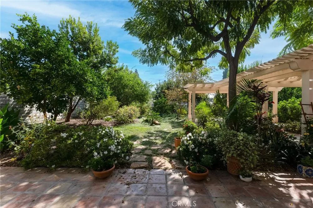 18615 Hillsboro Porter Ranch, CA 91326