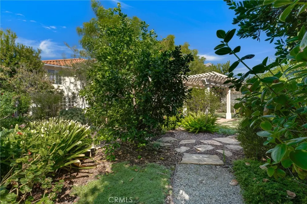 18615 Hillsboro Porter Ranch, CA 91326