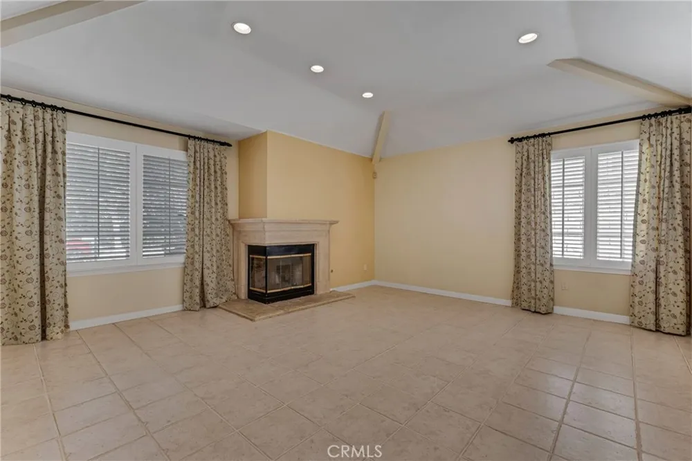 18615 Hillsboro Porter Ranch, CA 91326