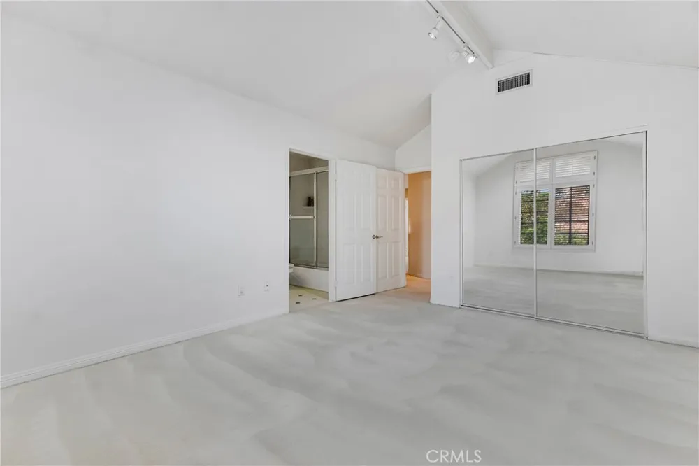 18615 Hillsboro Porter Ranch, CA 91326