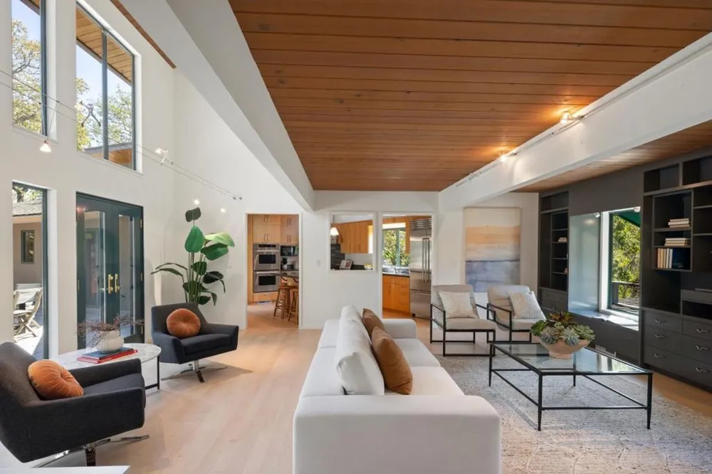 30 Minoca Road Portola Valley, CA 94028