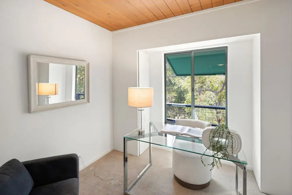 30 Minoca Road Portola Valley, CA 94028