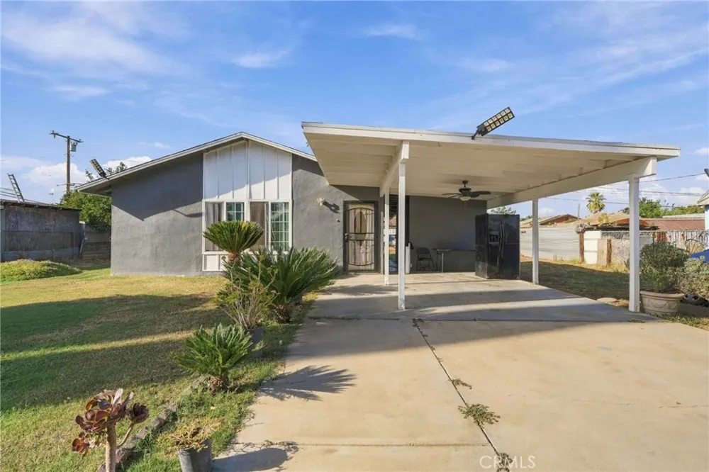 16420 Hudson Tulare, CA 93274
