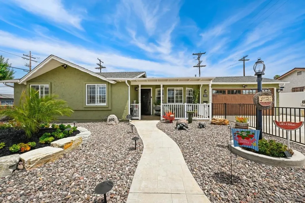 950 Spinel El Cajon, CA 92021