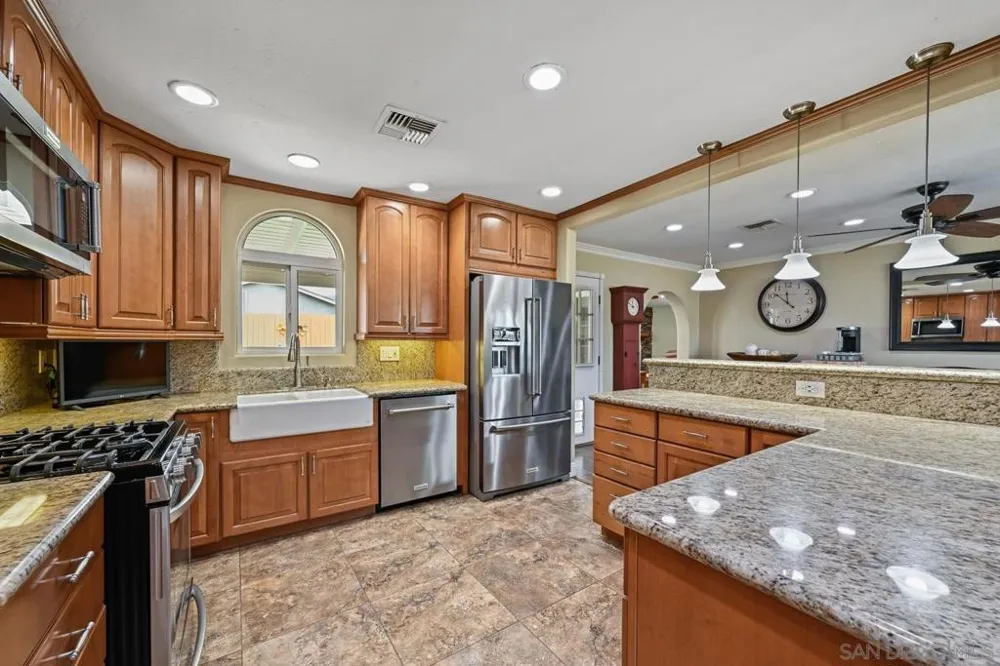 950 Spinel El Cajon, CA 92021
