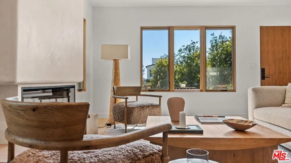 3452 Moore Street Los Angeles, CA 90066
