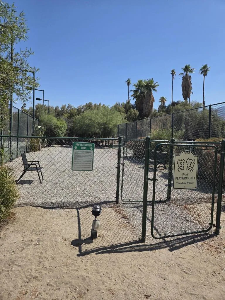 2113 Sunshine Way Palm Springs, CA 92264