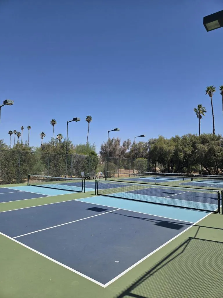 2113 Sunshine Way Palm Springs, CA 92264