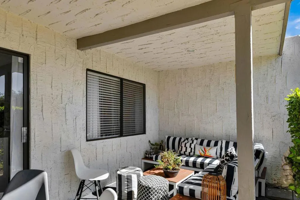 2113 Sunshine Way Palm Springs, CA 92264