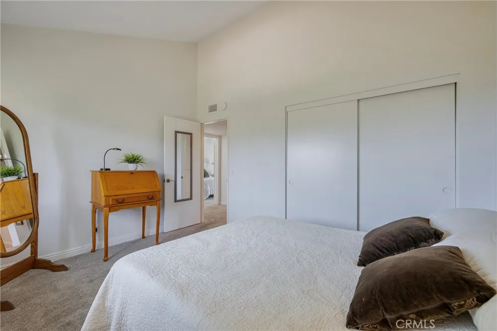 5548 E Vista del Amigo Anaheim Hills, CA 92807