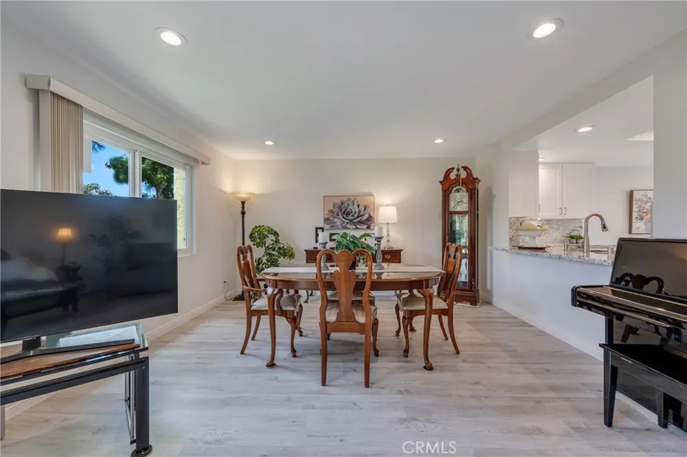 5548 E Vista del Amigo Anaheim Hills, CA 92807