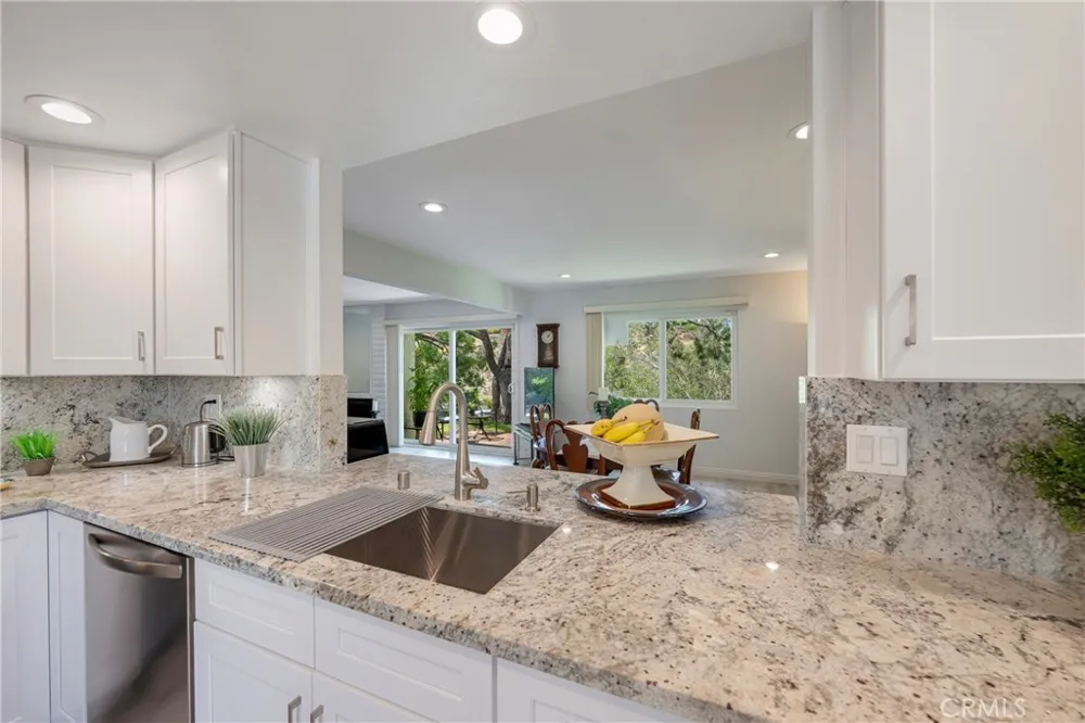 5548 E Vista del Amigo Anaheim Hills, CA 92807