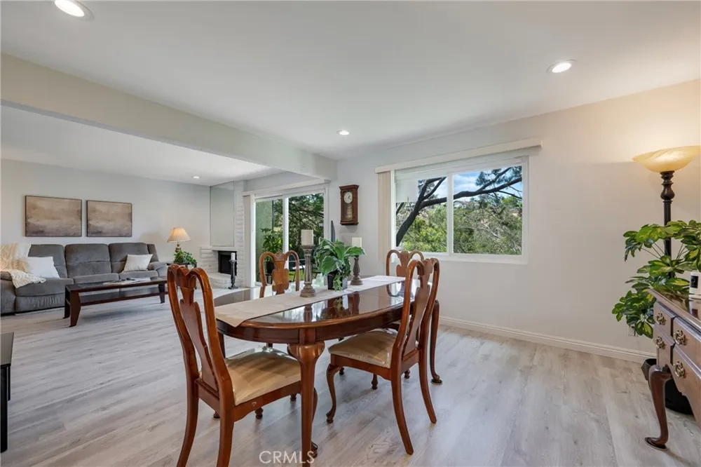 5548 E Vista del Amigo Anaheim Hills, CA 92807