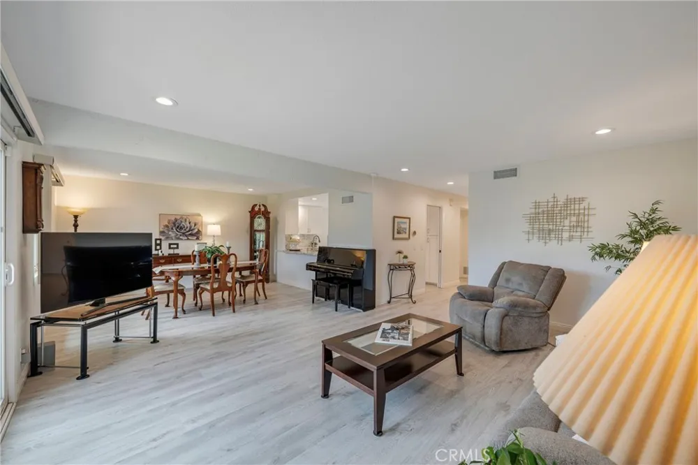 5548 E Vista del Amigo Anaheim Hills, CA 92807