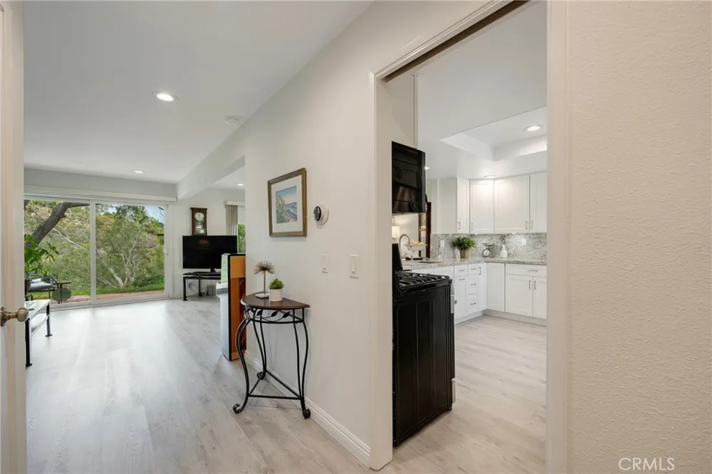 5548 E Vista del Amigo Anaheim Hills, CA 92807