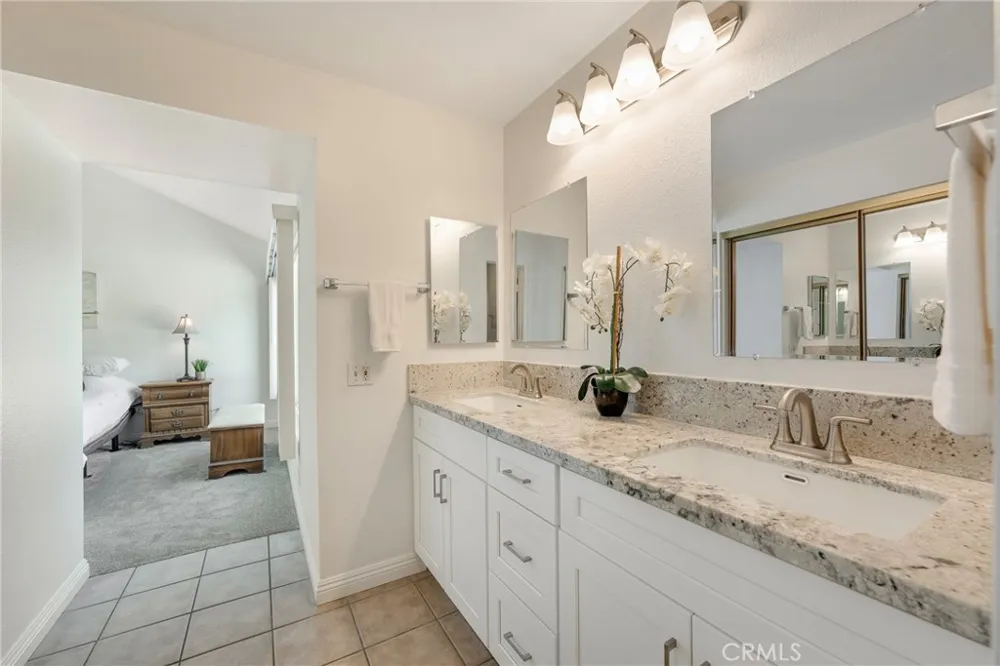 5548 E Vista del Amigo Anaheim Hills, CA 92807