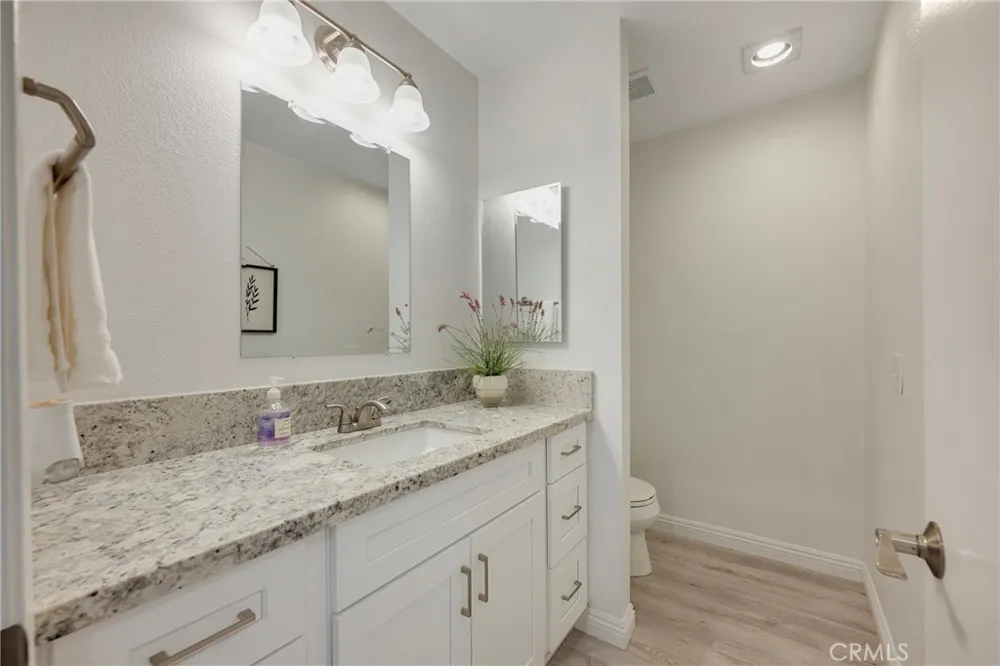 5548 E Vista del Amigo Anaheim Hills, CA 92807