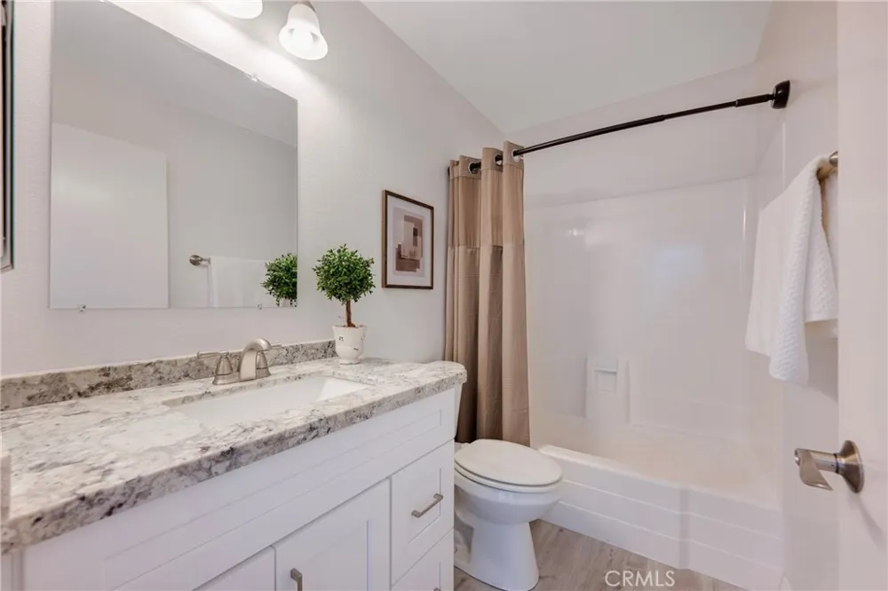 5548 E Vista del Amigo Anaheim Hills, CA 92807
