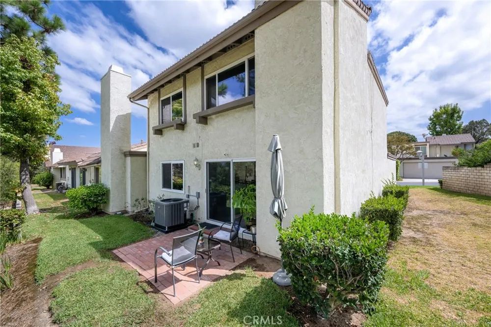 5548 E Vista del Amigo Anaheim Hills, CA 92807