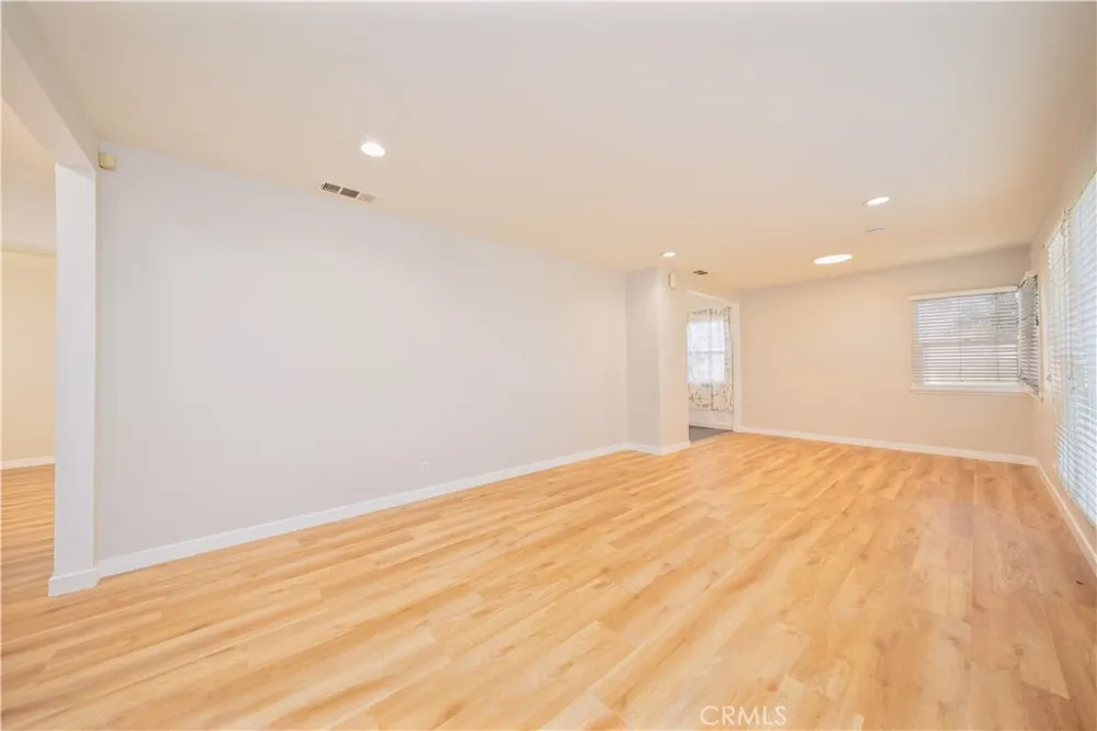 10649 Civic El Monte, CA 91731
