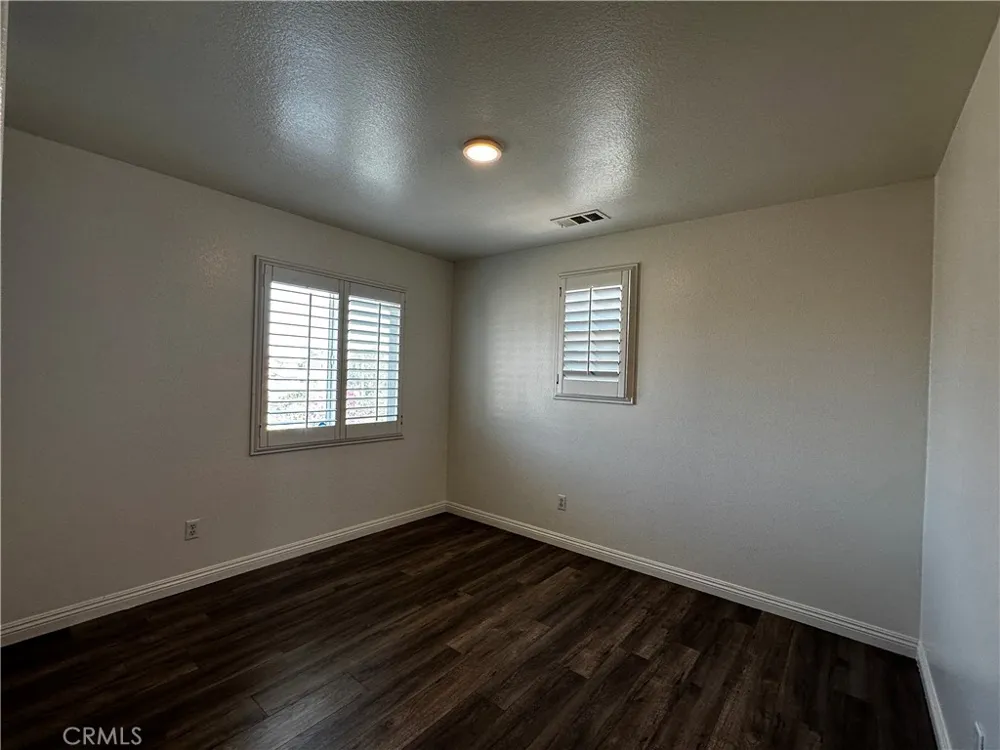 7617 Potter Valley Drive Eastvale, CA 92880